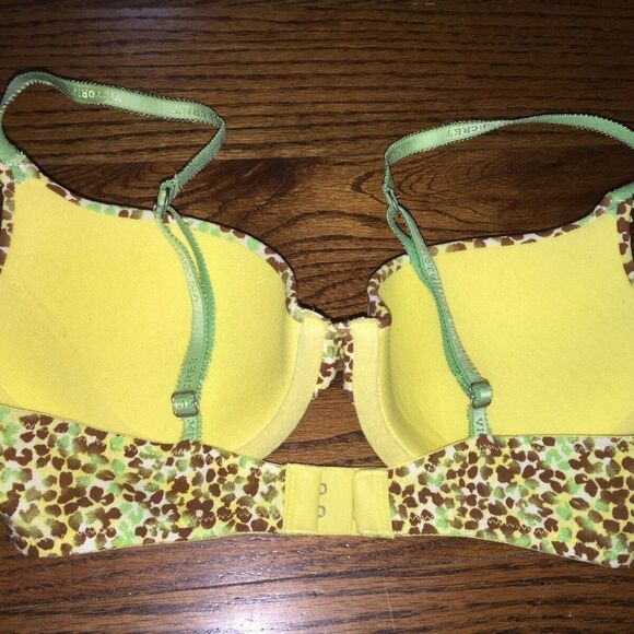 Victoria's Secret Lined Demi Floral Pattern Bra 32C Underwire - Picture 2 of 3